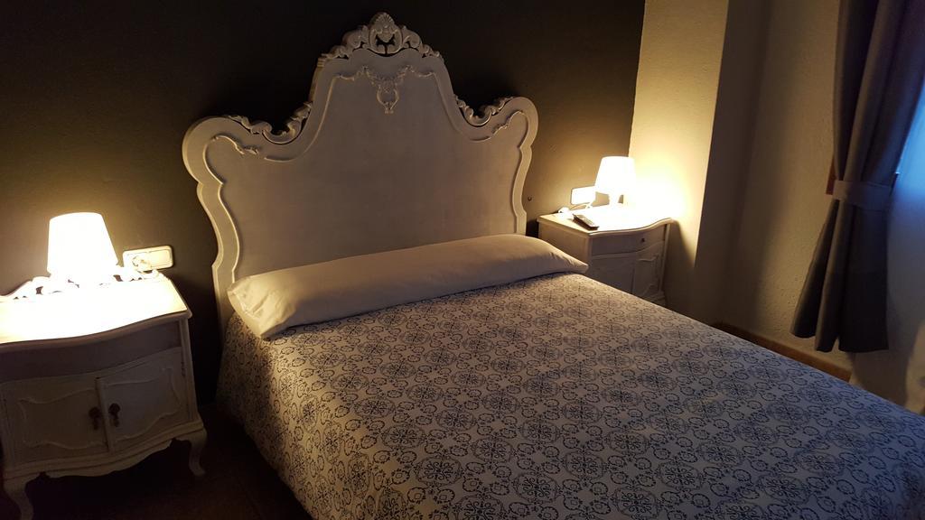 Hotel El Nou Roquet à Tavernoles Extérieur photo